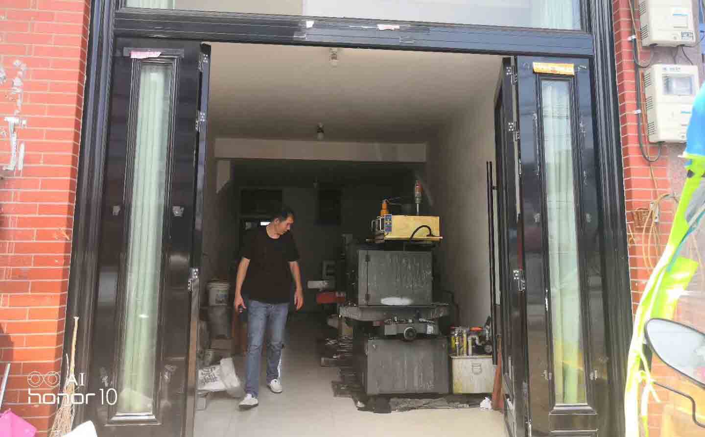 台州客戶香蕉黄瓜丝瓜绿巨人樱桃最新版極速線切割安裝（zhuāng）培訓現場