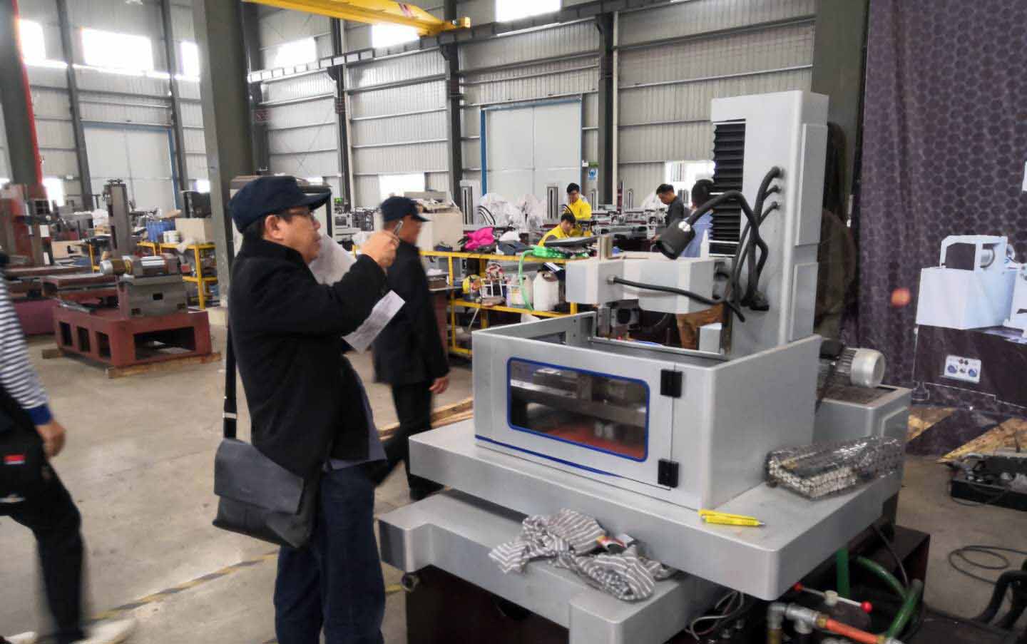 攀枝花（夢夢科技）極速（sù）中走絲考察工廠