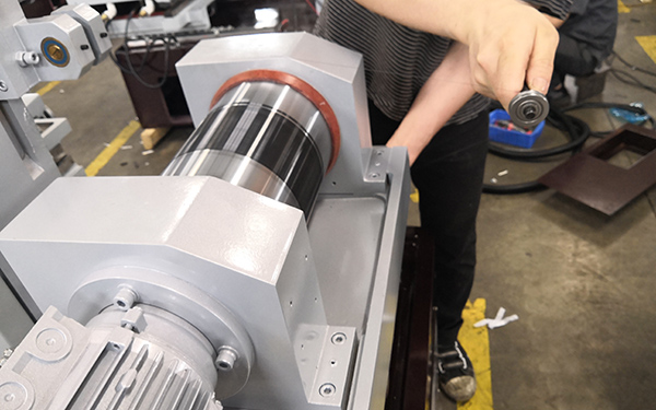 線切割運絲筒上（shàng）鉬絲