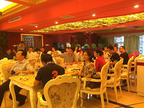 huiyijingxingzhong.jpg huiyijingxingzhong.jpg