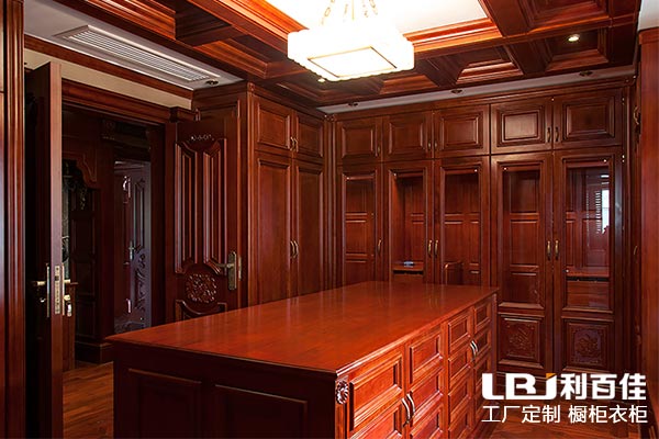 073002.jpg 073002.jpg