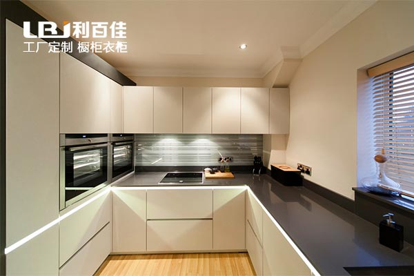 8.8-03.jpg 8.8-03.jpg