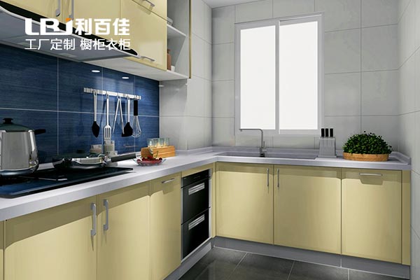 8.11-02.jpg 8.11-02.jpg