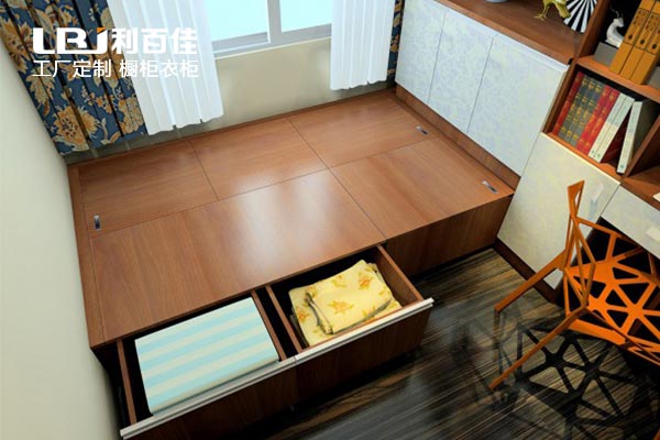 8.16-03.jpg 8.16-03.jpg