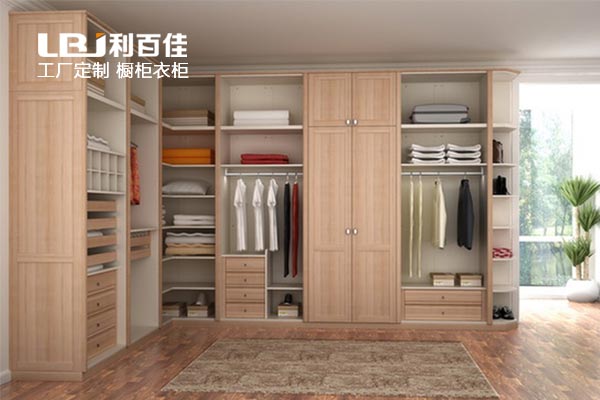 8.21-03.jpg 8.21-03.jpg