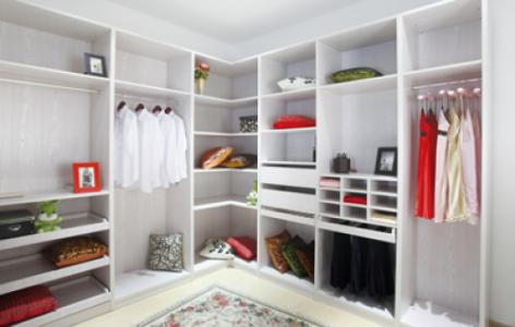 定製衣櫃安（ān）裝有何（hé）地方可注意？這4點幫您完成合格產品（pǐn）安裝！