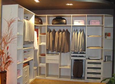 整體衣（yī）櫃定製安裝有何地方（fāng）可注意？這4點幫您完成合（hé）格產品安裝！