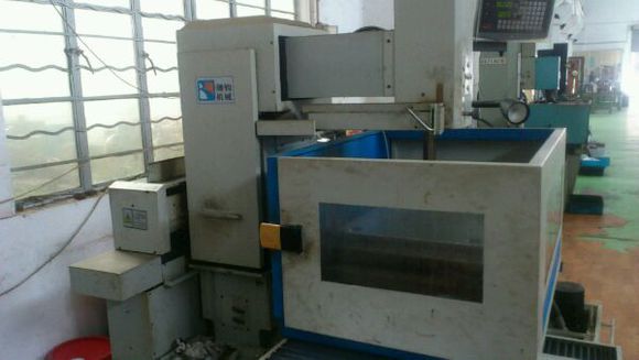 中走（zǒu）絲機床