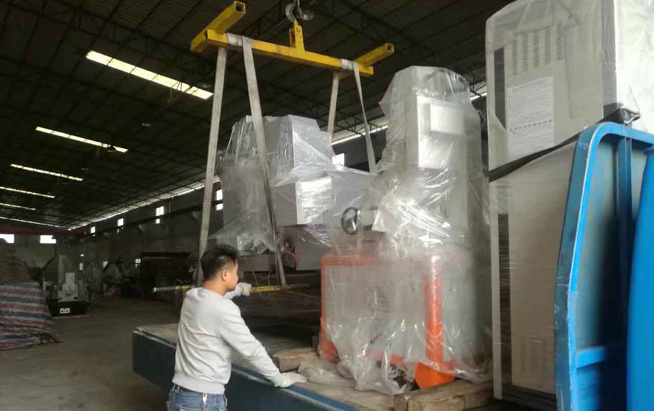 DT320中（zhōng）走絲發機（jī）圖片