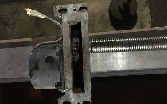 線切割機床絲杆齒輪如何更換