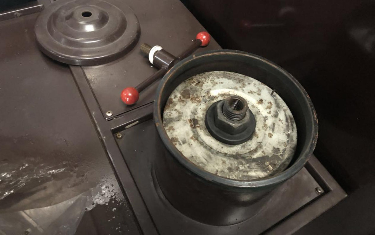 中走絲濾芯拆（chāi）卸教程2