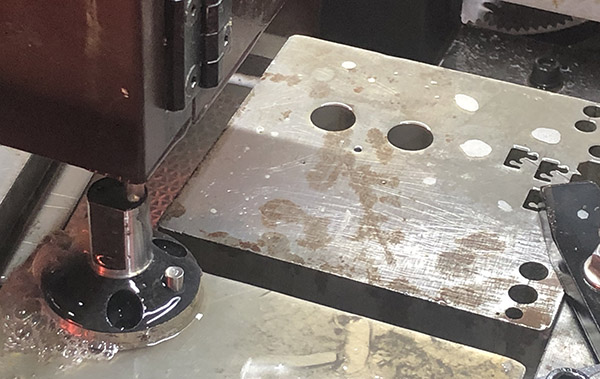 線（xiàn）切割機機橢圓度有問題