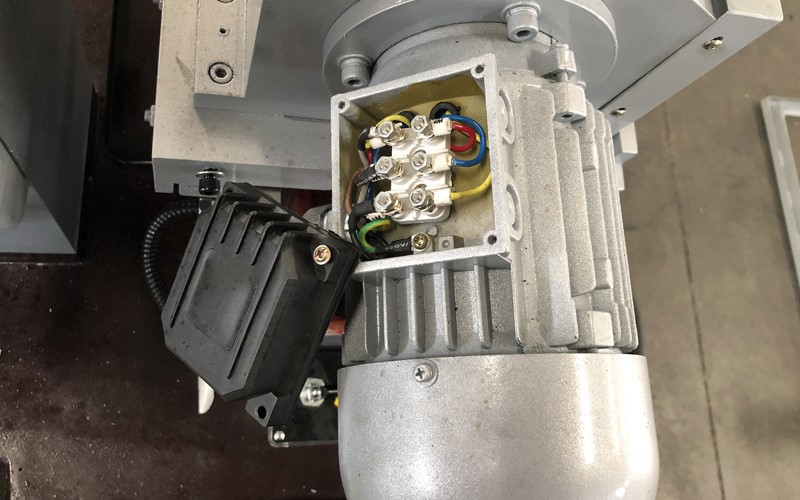 線切割運絲（sī）電機線路