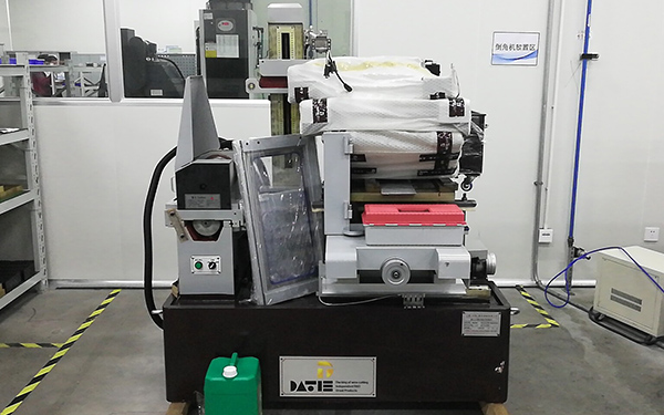 徐州（zhōu）（富港電子（zǐ））線切割機（jī）床（chuáng）現（xiàn）場安裝