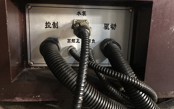 線切（qiē）割電源線