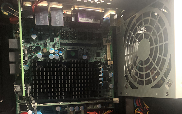 線切（qiē）割主機